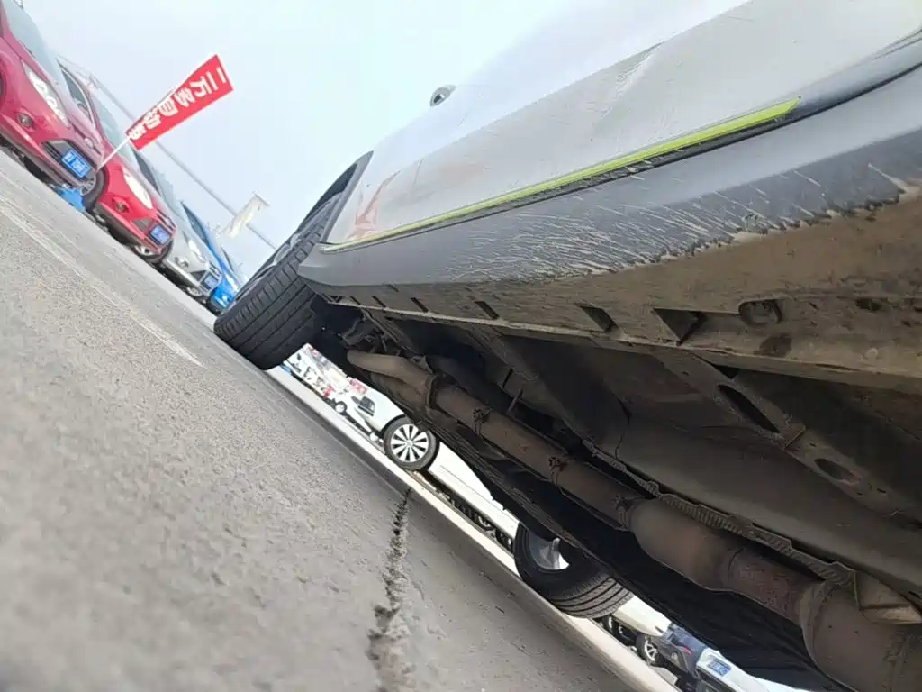Roewe RX5 New Energy — миниатюра 21