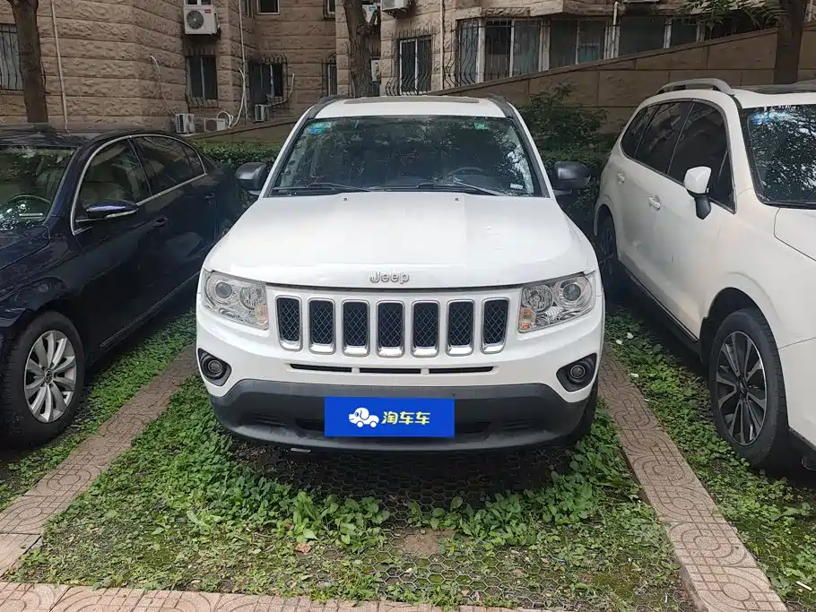 Jeep Compass (Import) — миниатюра 2