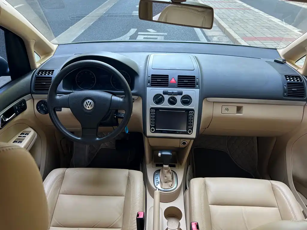 Volkswagen Touran — миниатюра 12