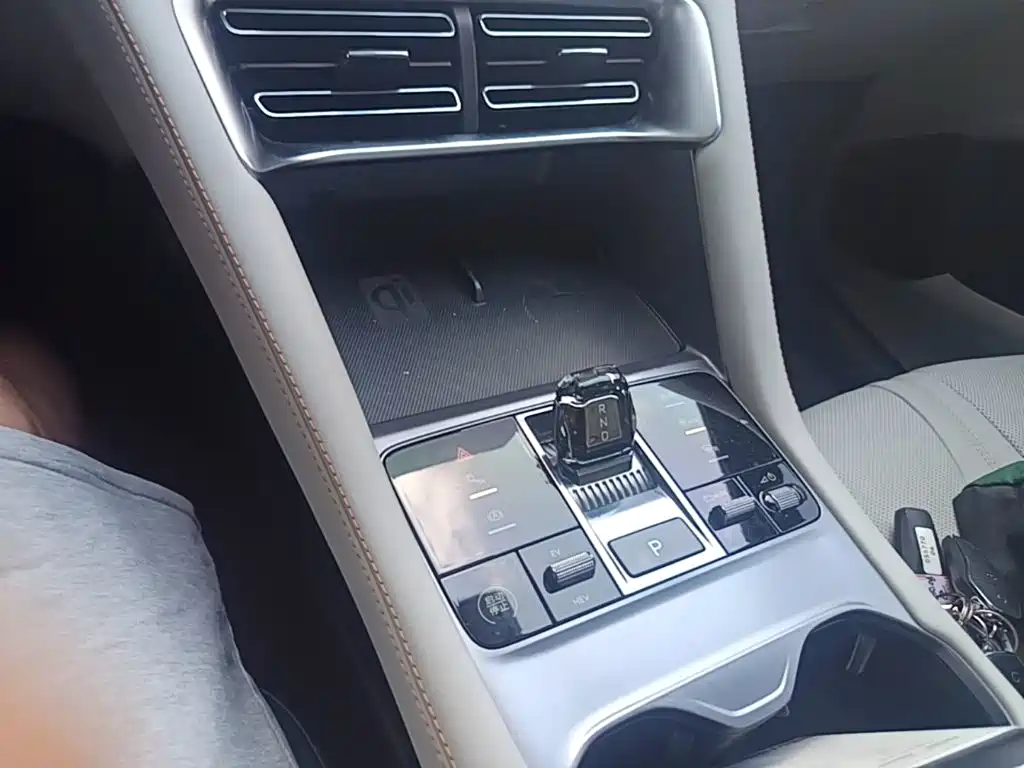 BYD PLUS New Energy — миниатюра 14
