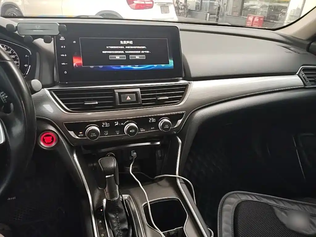 Honda Accord 2022 260TURBO Luxury