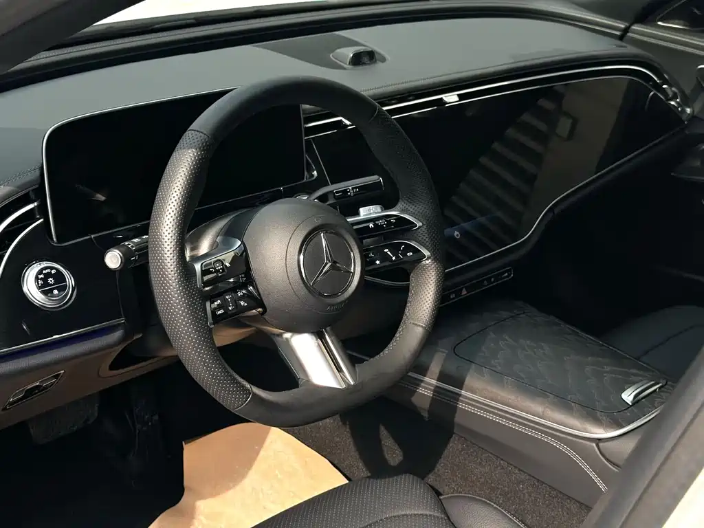 Mercedes-Benz E-Class — миниатюра 4