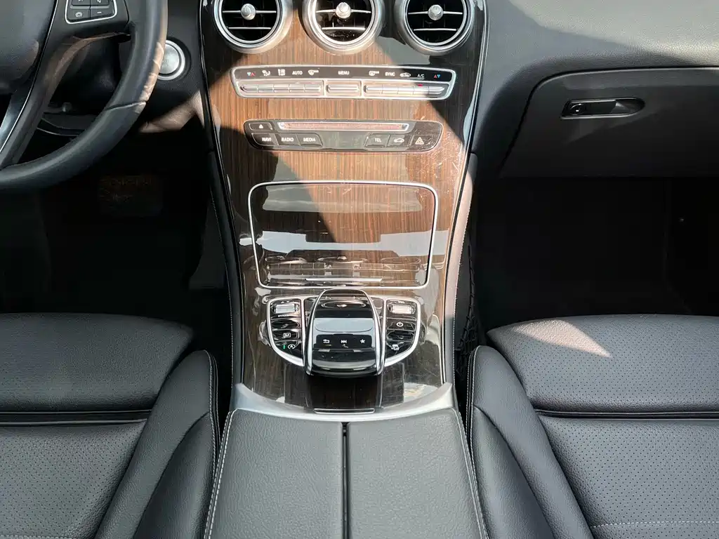 Mercedes-Benz GLC — миниатюра 15