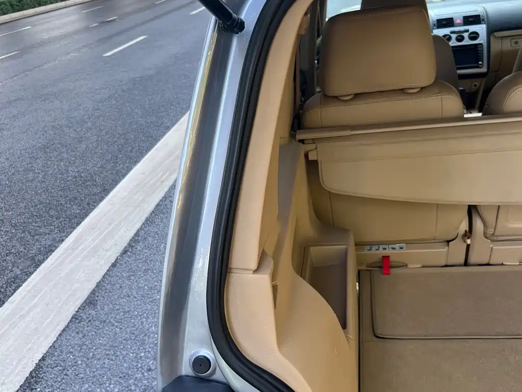 Volkswagen Touran — миниатюра 24