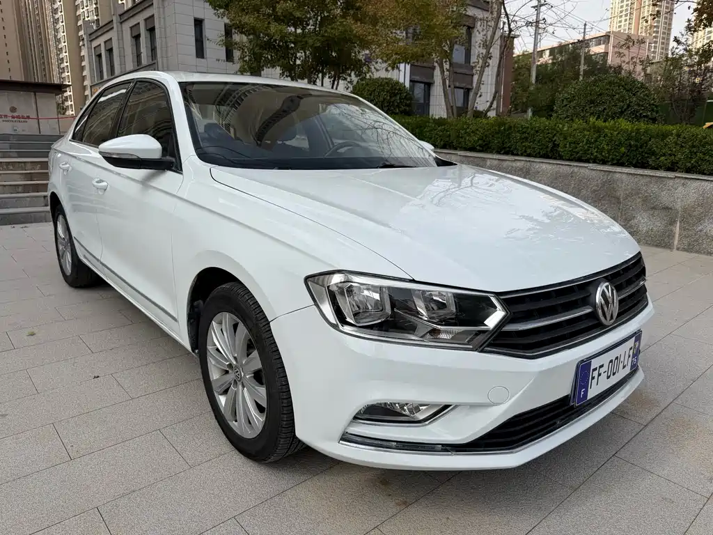 Volkswagen Bora — миниатюра 3