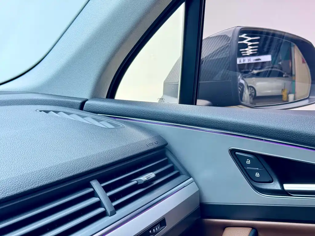 Audi Q7 — миниатюра 6