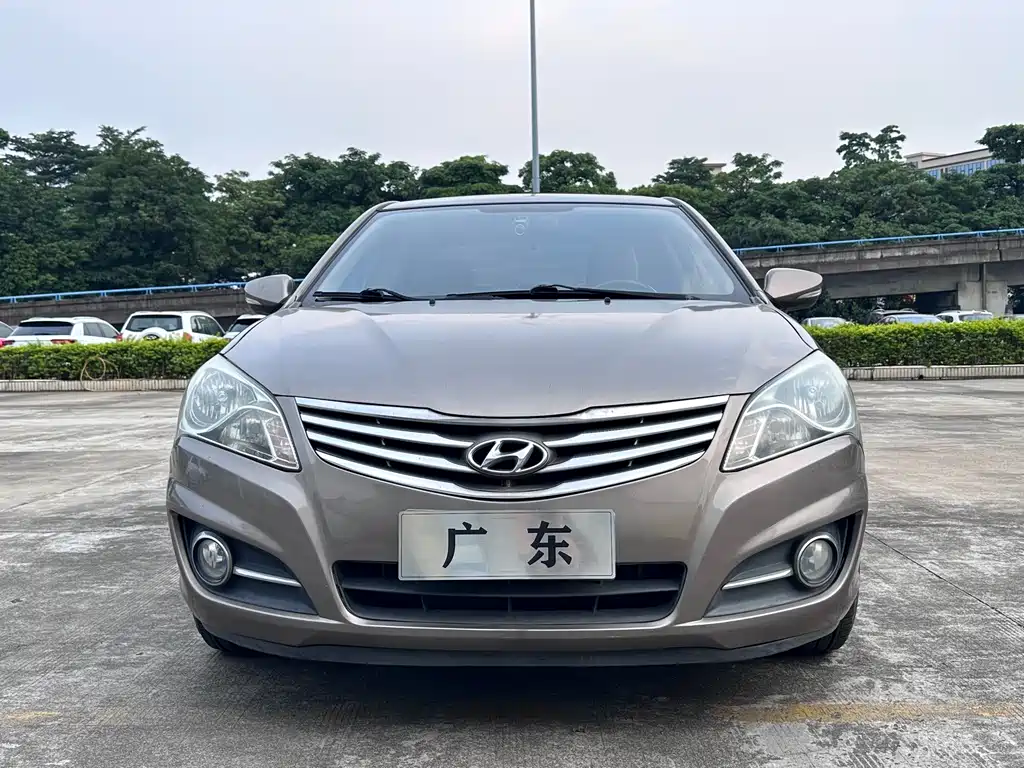 Hyundai Elantra — миниатюра 2