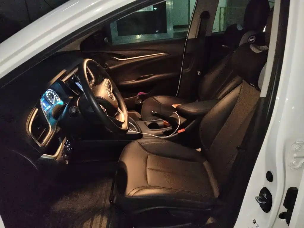 Buick Excelle — миниатюра 11