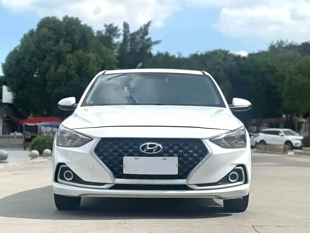 Hyundai Elantra — миниатюра 2