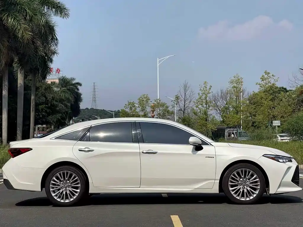 Toyota Avalon — миниатюра 4