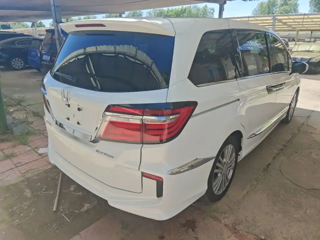 Honda Elysion — миниатюра 7