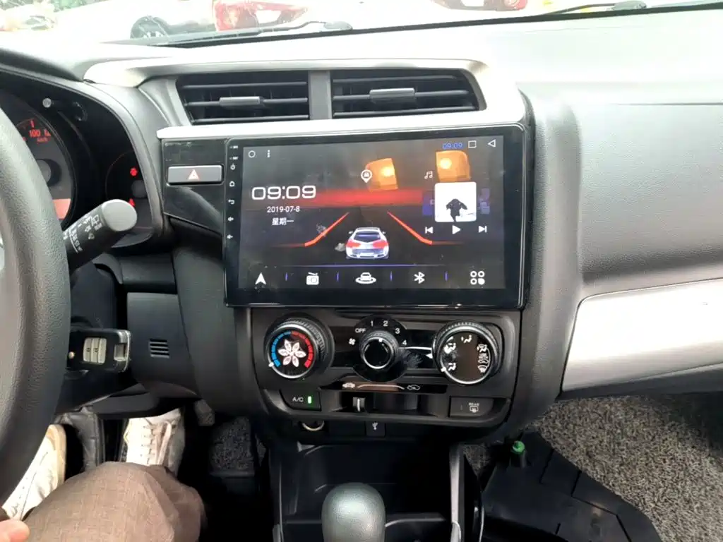 Honda Fit — миниатюра 13