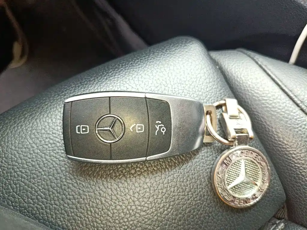 Mercedes-Benz GLB — миниатюра 9