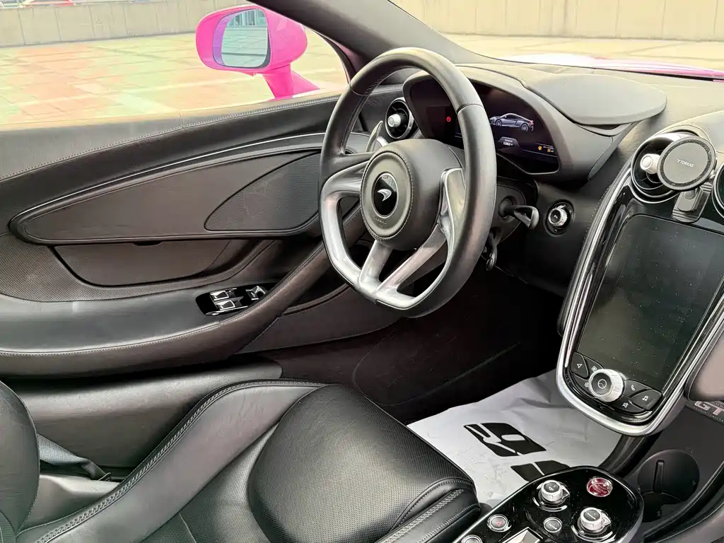 McLaren GT — миниатюра 15