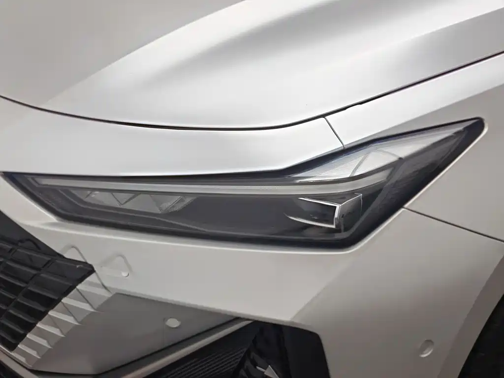 Changan UNI-V — миниатюра 8