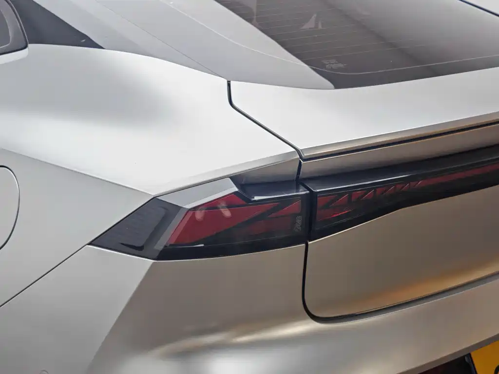 Changan UNI-V — миниатюра 7