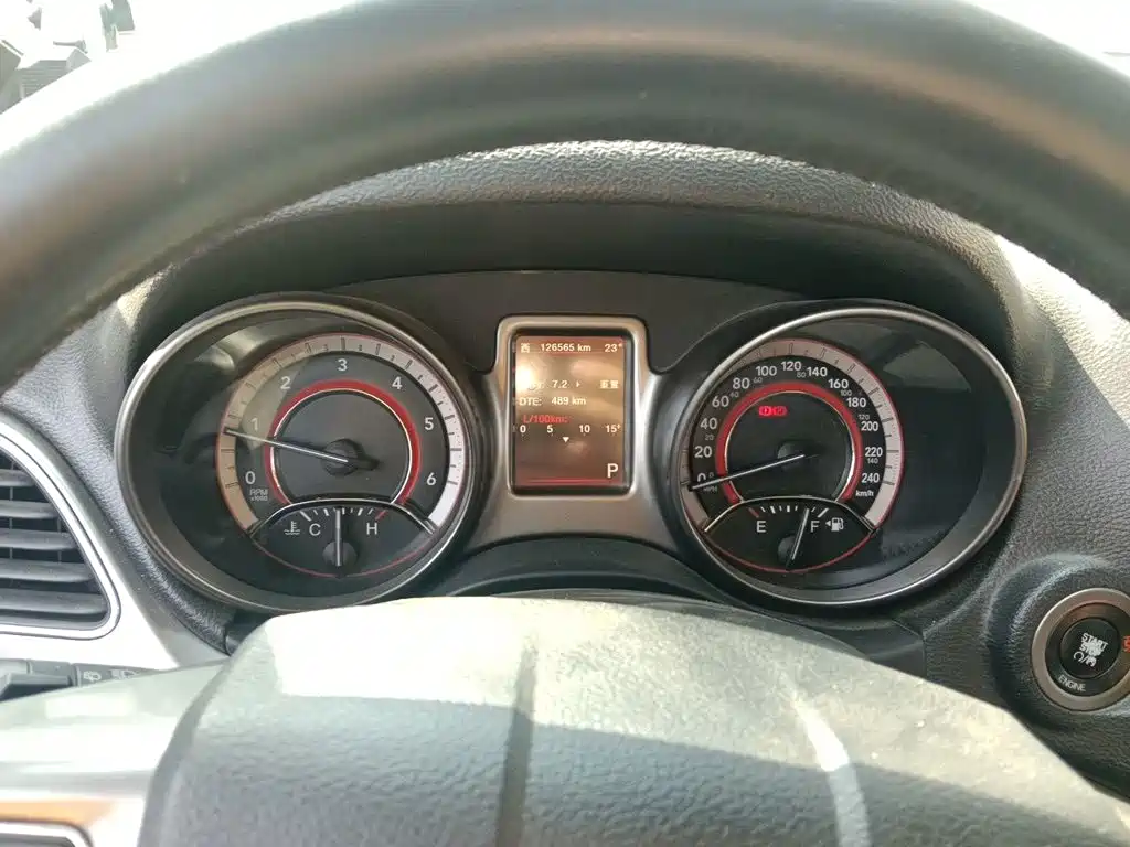Dodge Journey — миниатюра 7