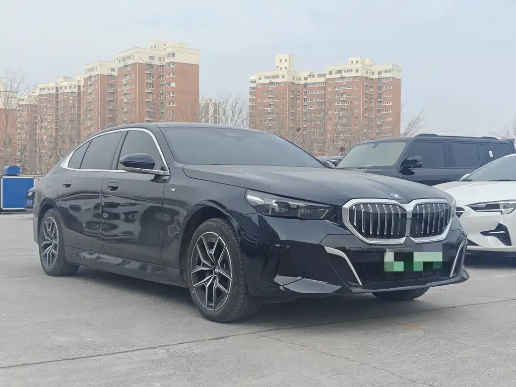 BMW I5