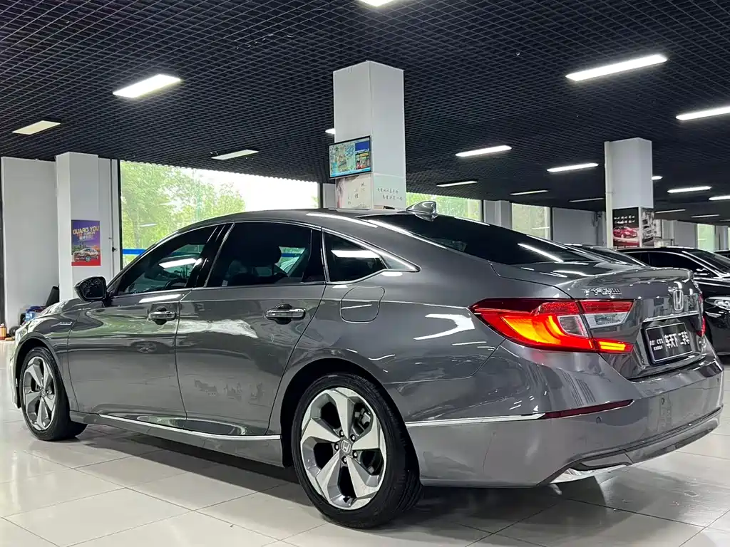 Honda Accord - фото 4
