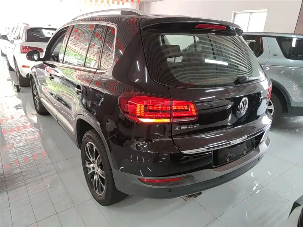 Volkswagen Tiguan 2015 1.8TSI AT Luxury