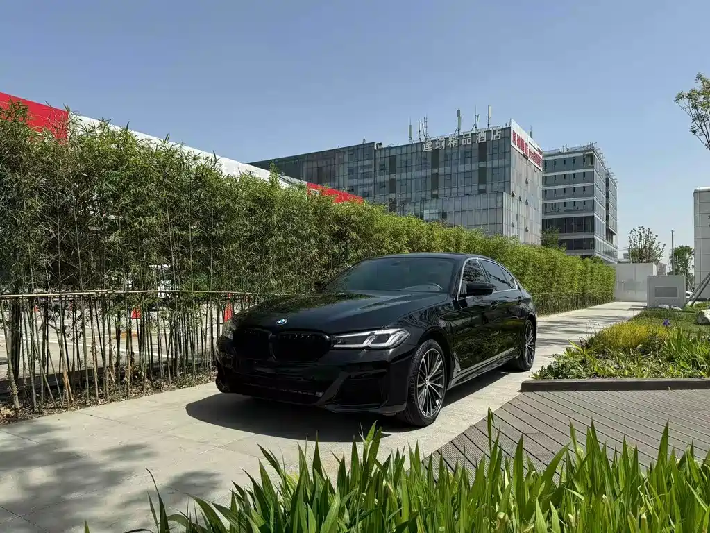 BMW  5 SERIES