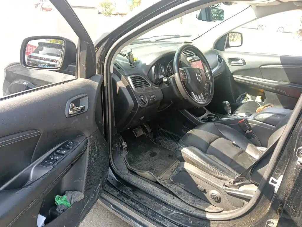 Dodge Journey — миниатюра 12