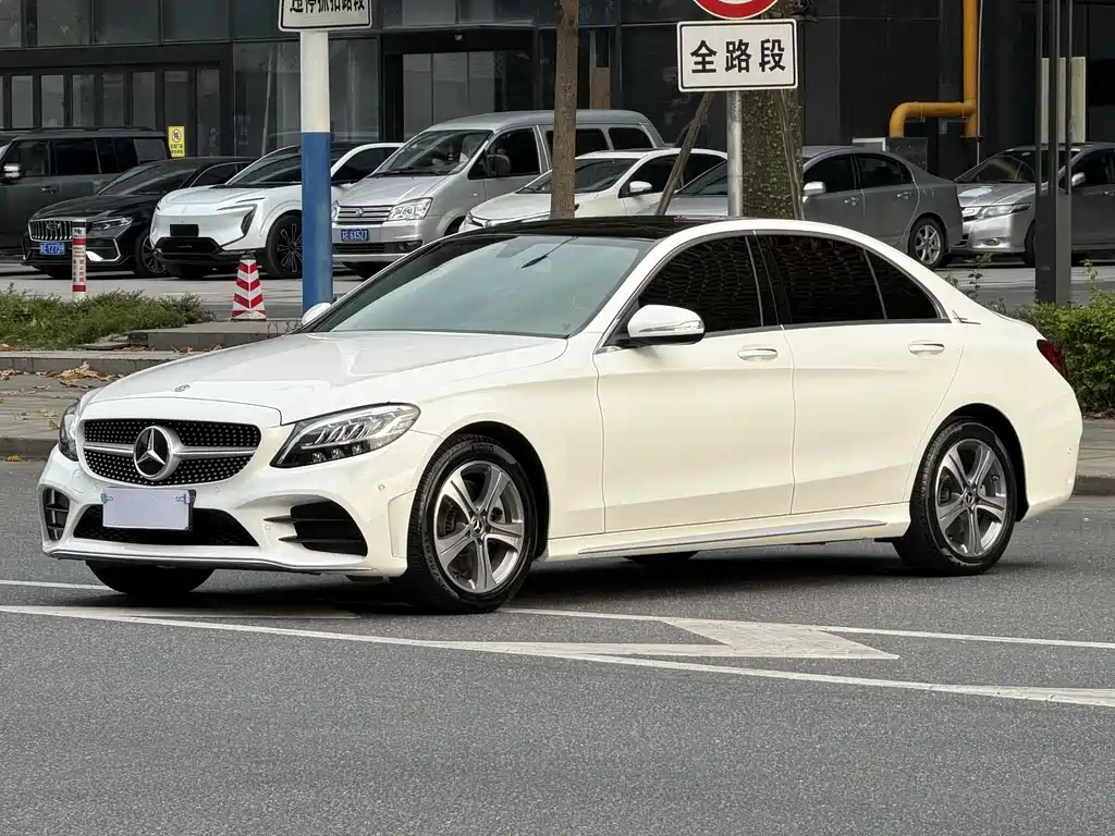 Mercedes-Benz C-Class 2020