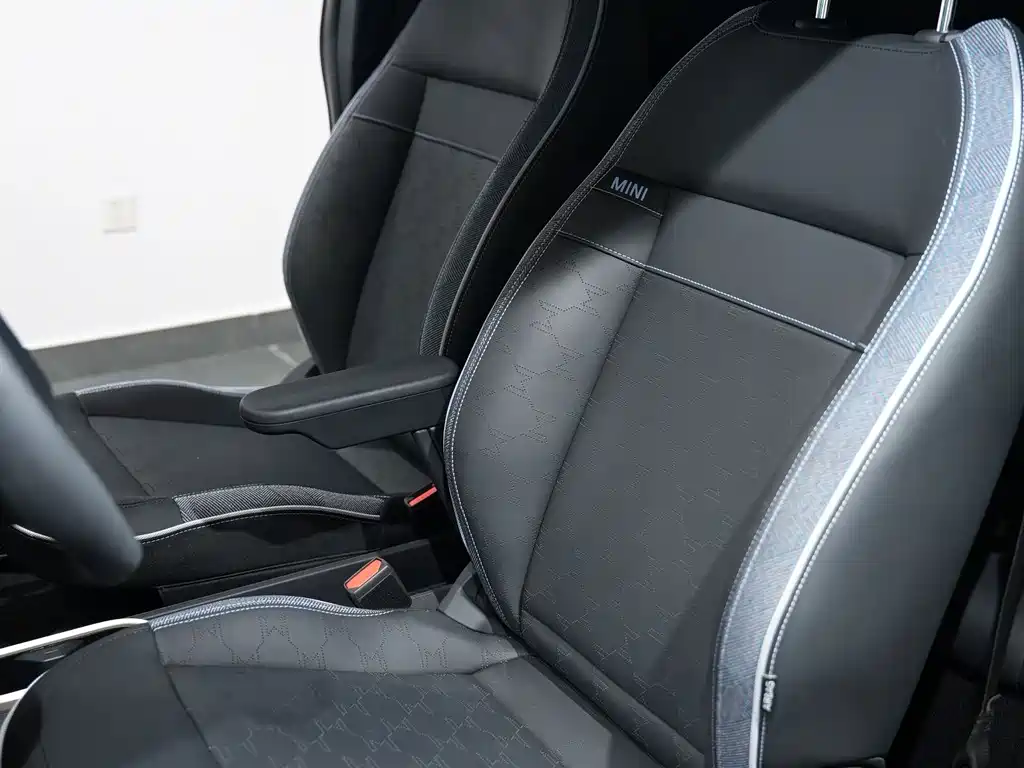 MINI MINI COOPER EV — миниатюра 12