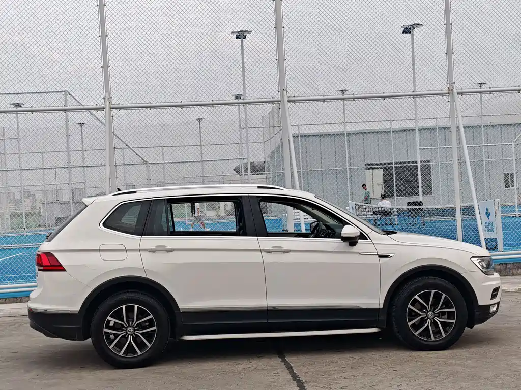 Volkswagen Tiguan L — миниатюра 4