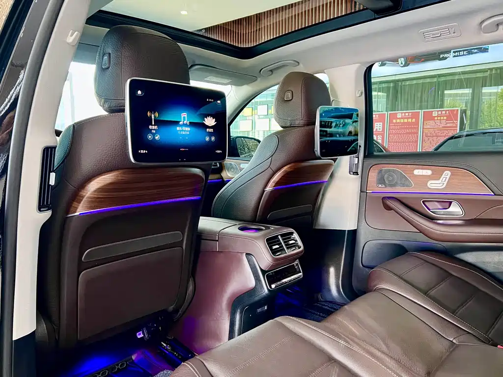 Mercedes-Benz GLS — миниатюра 21