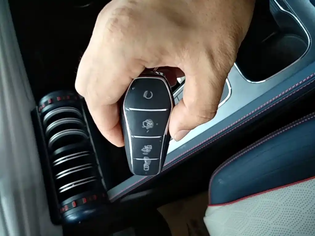 BYD Yuan Plus — миниатюра 9