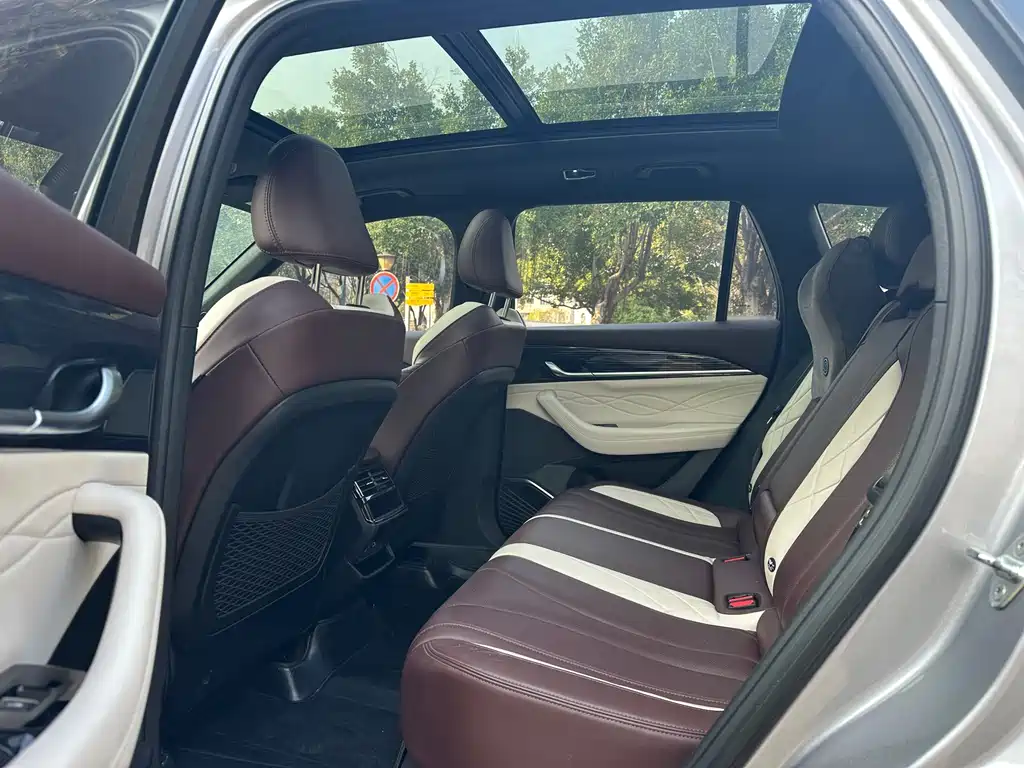 Geely Xingyue L — миниатюра 9