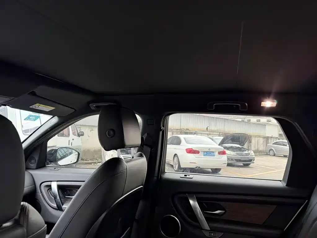 Land Rover Discovery Sport — миниатюра 5