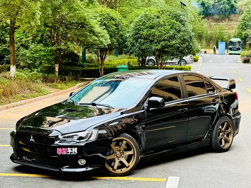 Купить Mitsubishi Lancer EX