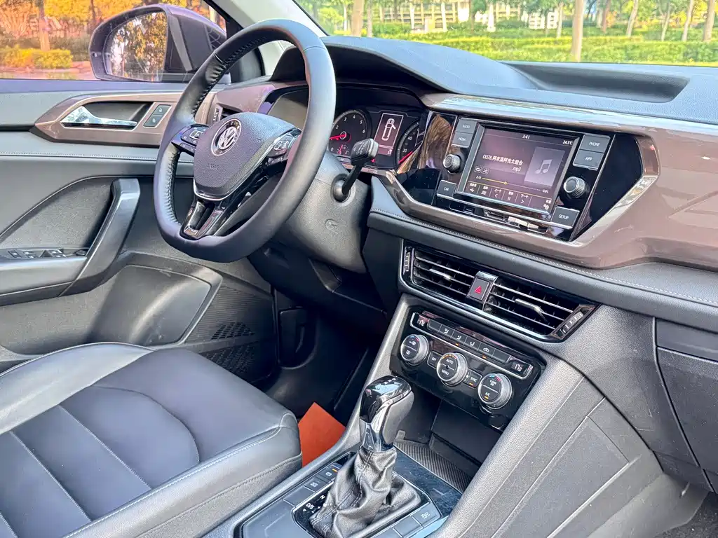 Volkswagen Tharu — миниатюра 6