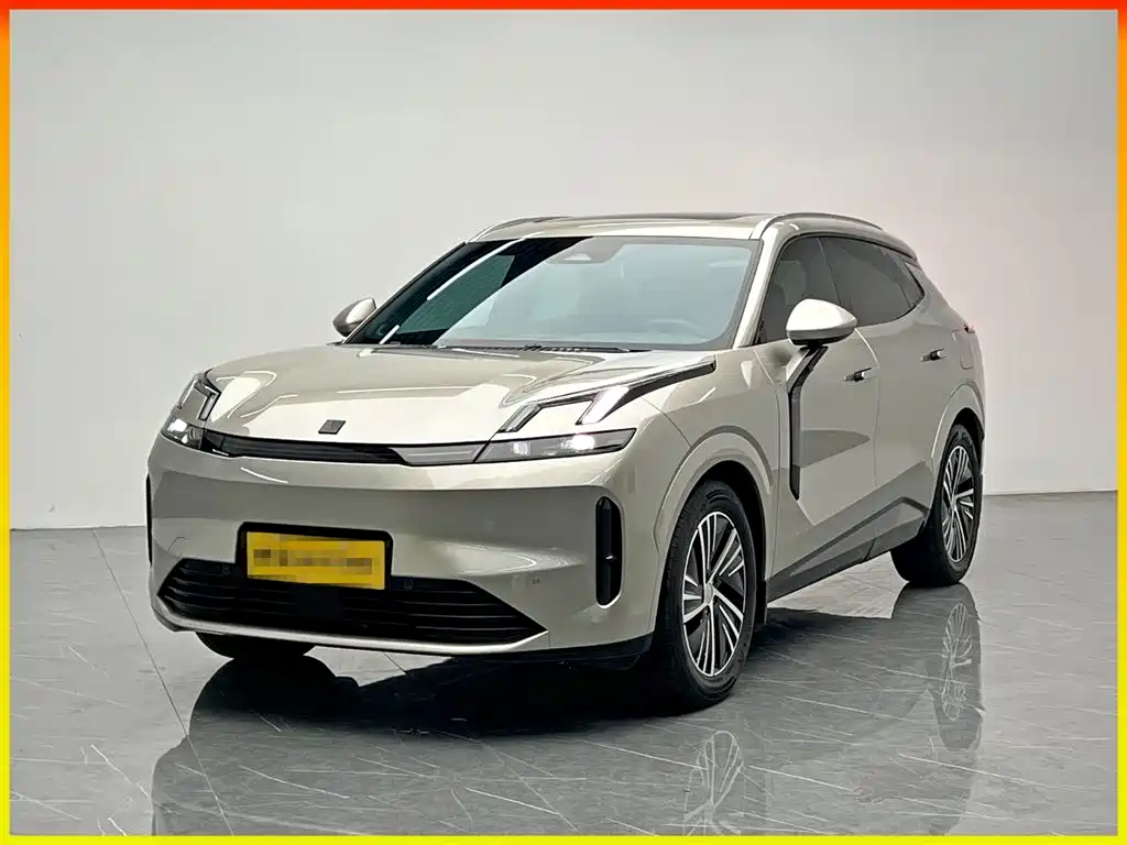 Lynk & Co 08 EM-P 2024
