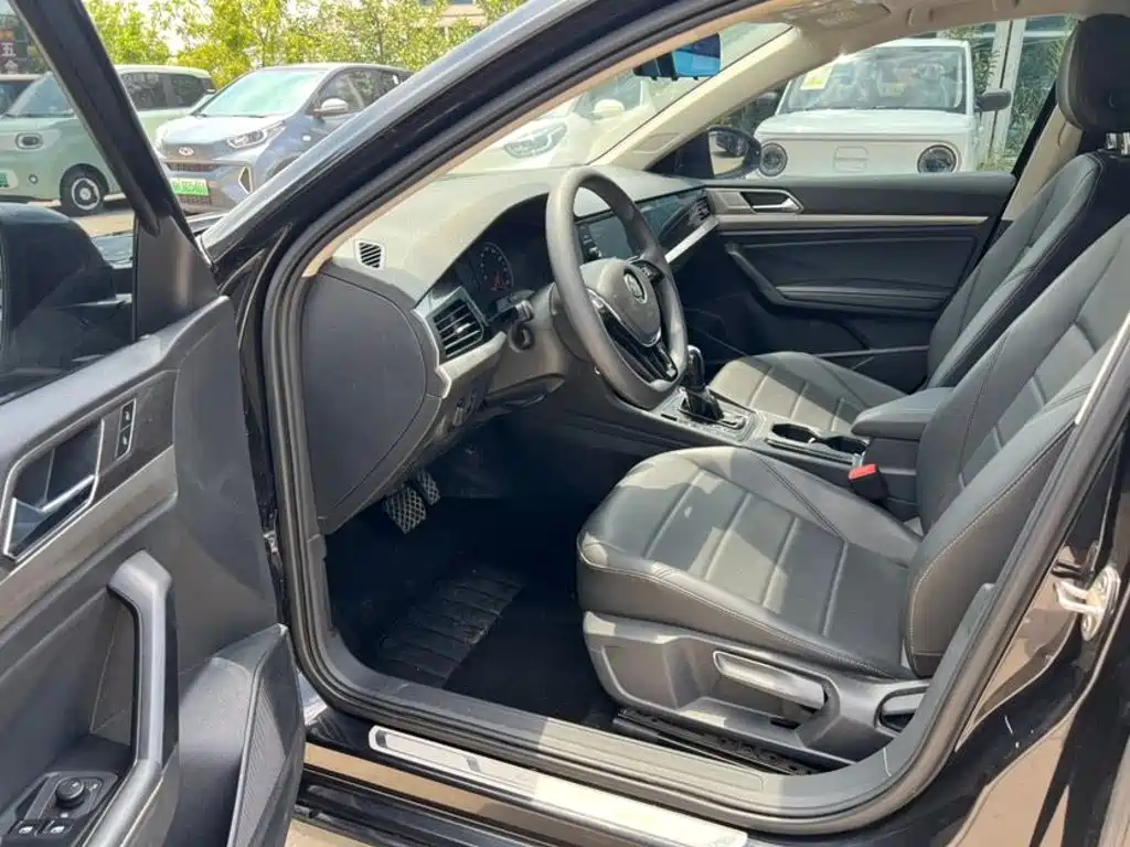 Volkswagen Lavida — миниатюра 6