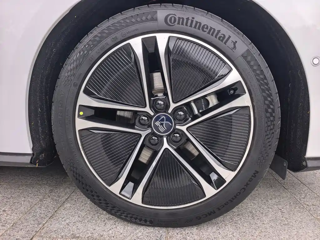 BYD Han — миниатюра 15