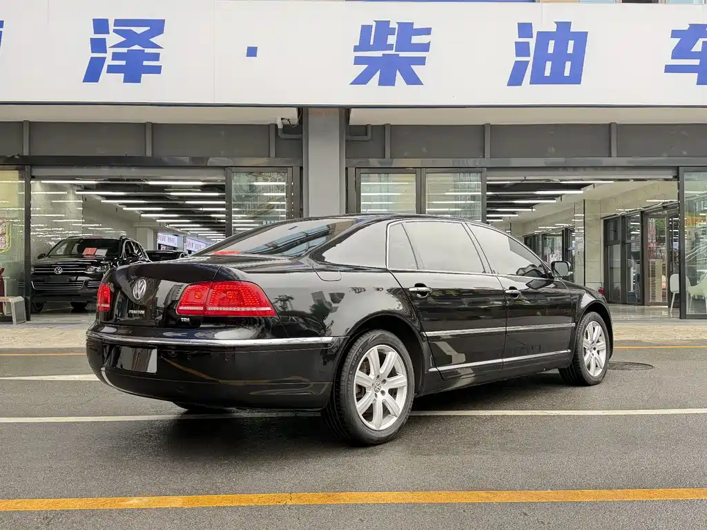 Volkswagen Phaeton — миниатюра 7