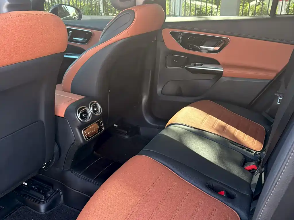 Mercedes-Benz GLC 2024 GLC 260 L 4MATIC Luxury 7 мест