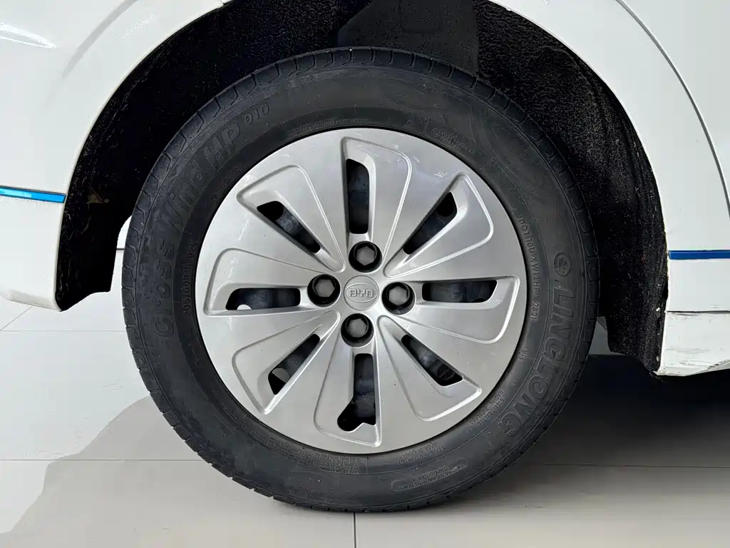 BYD e2 — миниатюра 9
