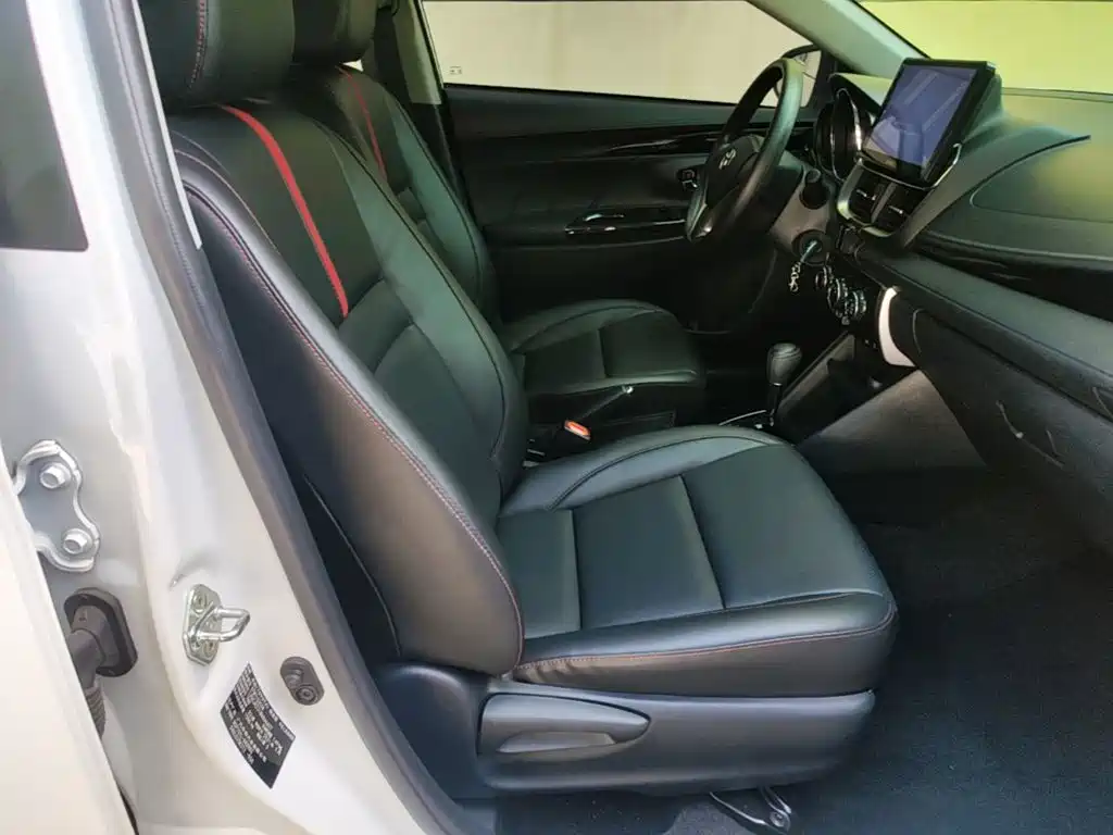Toyota Yaris L — миниатюра 25