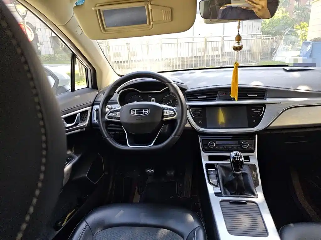 Geely Emgrand GS — миниатюра 3