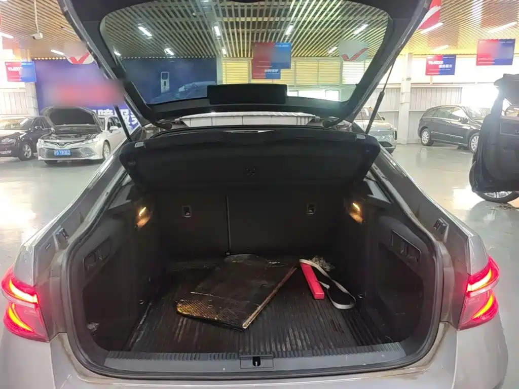 Skoda Superb — миниатюра 19