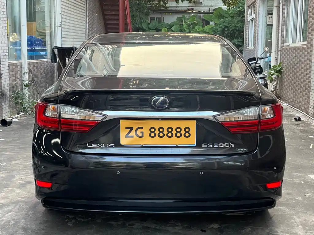 Lexus ES — миниатюра 5
