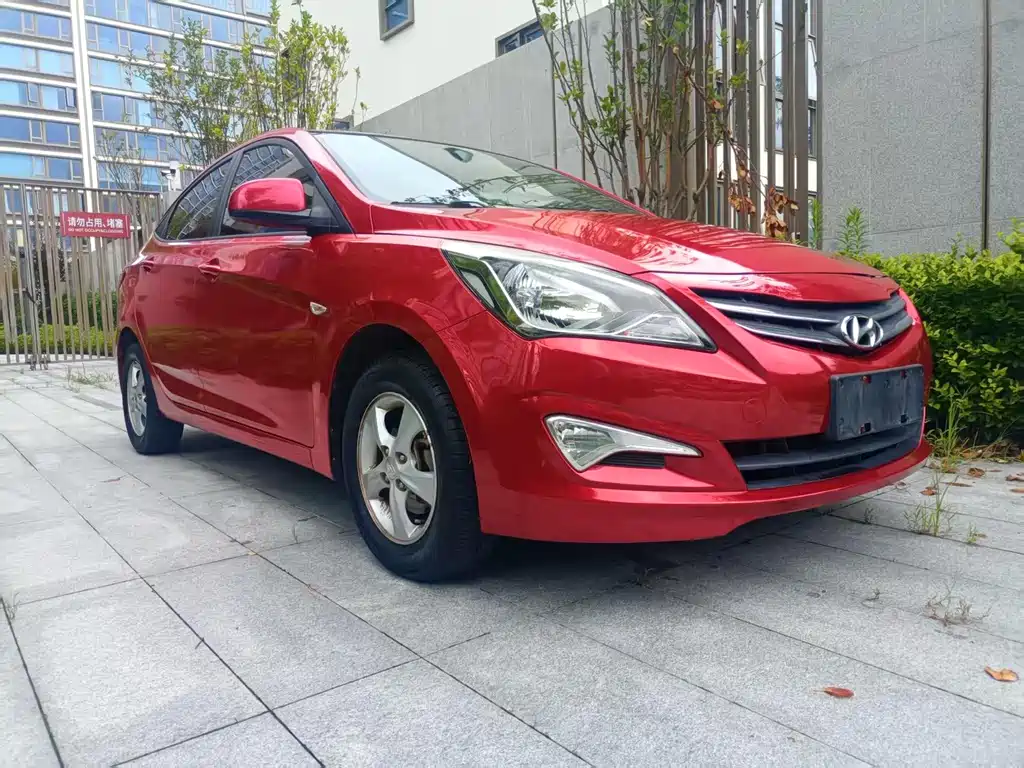 Hyundai Verna — миниатюра 2