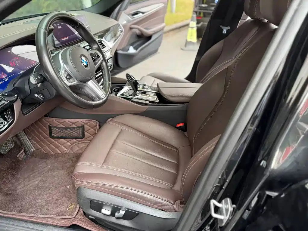 BMW 5 Series — миниатюра 4