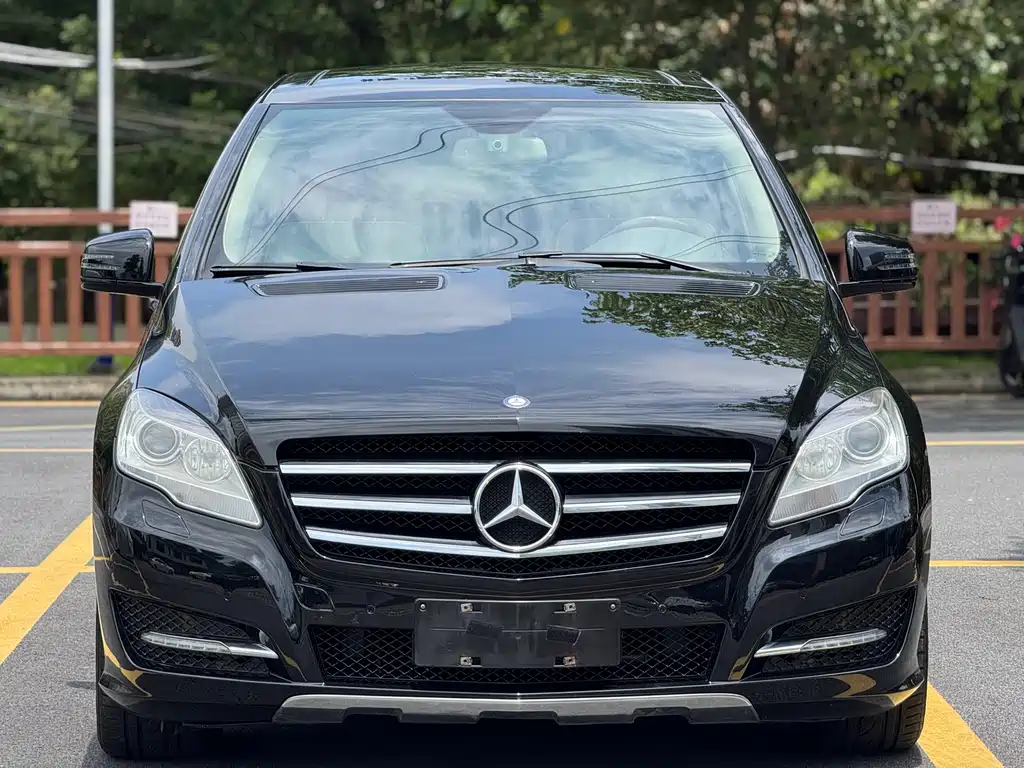 Mercedes-Benz R 2017 R 320 4MATIC