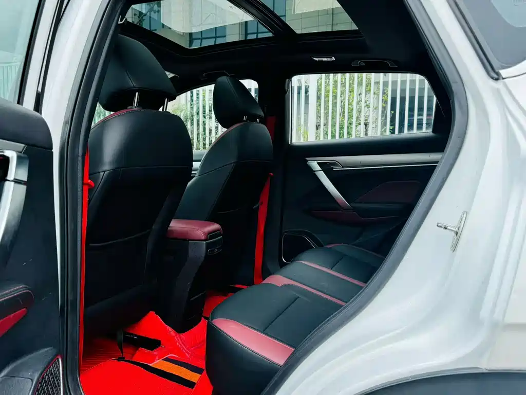 Geely Binyue — миниатюра 6