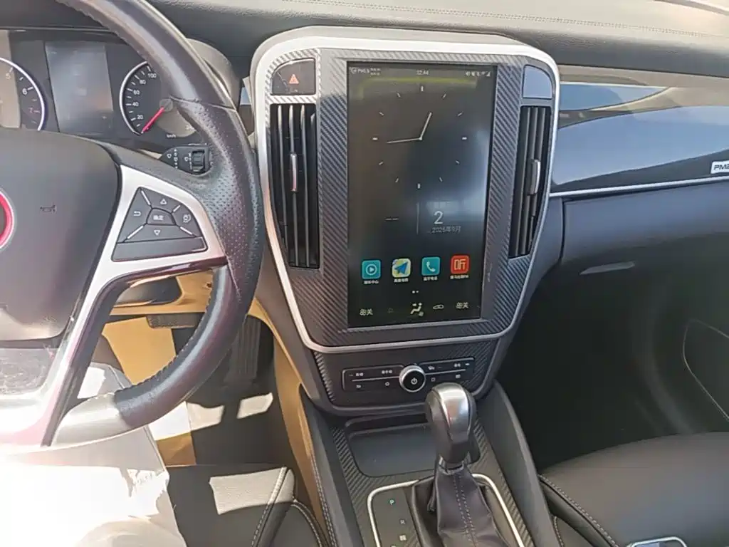 BYD MAX — миниатюра 13